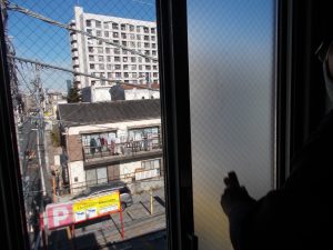 新宿　窓ガラスフィルム
