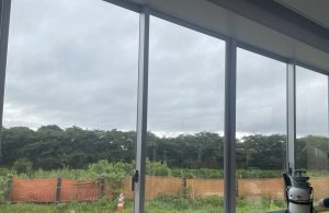 施設の窓　遮熱フィルム