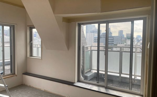 新宿　ダイノック
