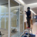 練馬区の学校の内装ガラスに飛散防止フィルム