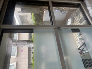 下北沢　フィルム剥がし