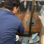 夜勤　フィルム貼り